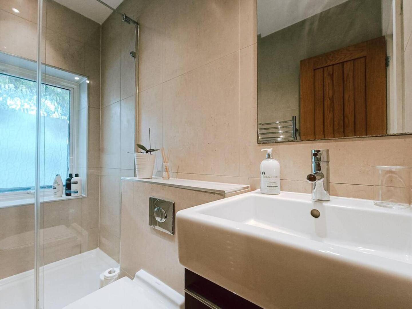 The Sandy Studio Flat In Petersham Strawberry Hill Esterno foto